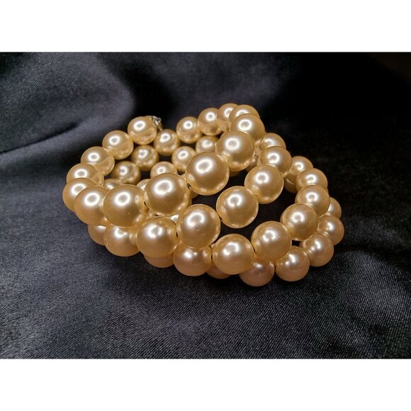 Rare Find Vintage 1990s KJL Kenneth Jay Lane Wide Gold Faux Pearl Coil Bracelet - Picture 3 of 4
